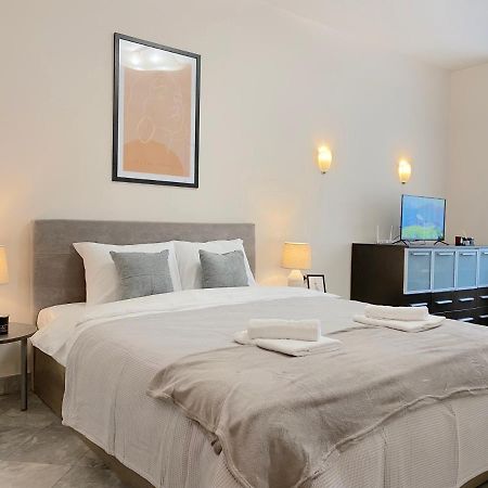 Top City Centre 1Br Apartment For 4 Guests & Fast Wifi Szófia Kültér fotó